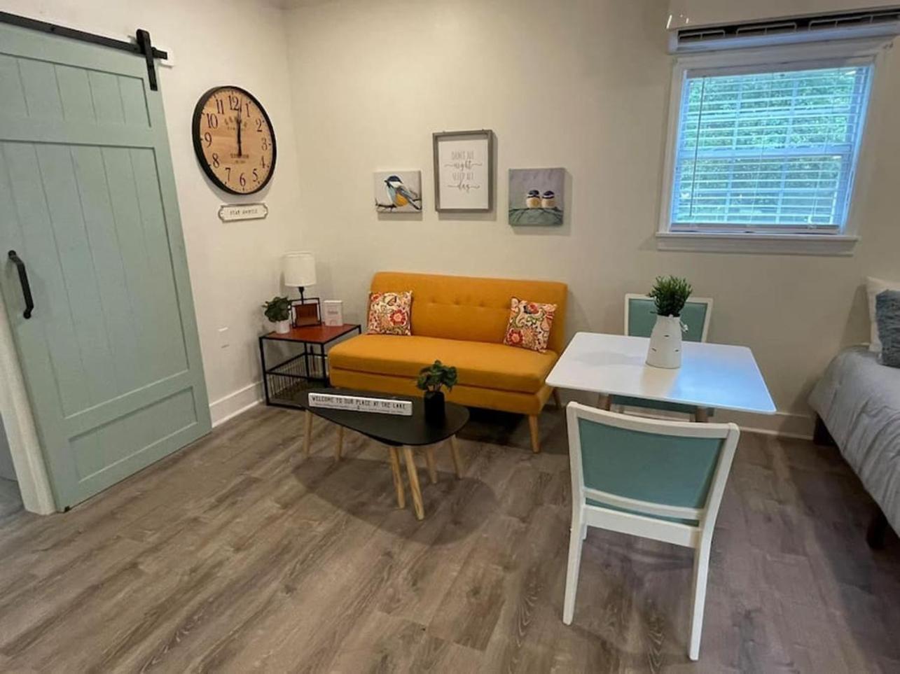 Beautifully Renovated Studio 2 Miles From Marina! Winchester Exterior photo